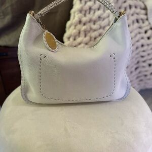 Elegant FENDI White Leather Hobo Bag